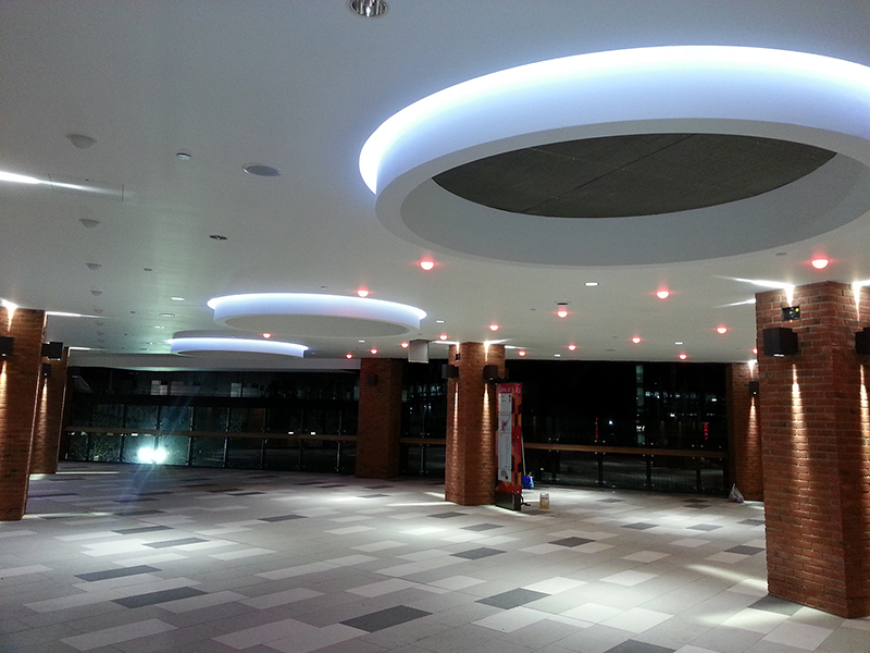 Cinema lobby at the London Designer Outlet